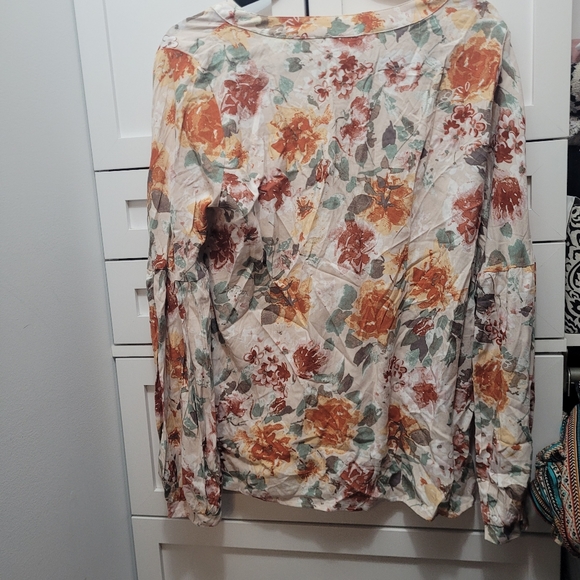 Savannah Jane Blouse size m - Picture 2 of 3